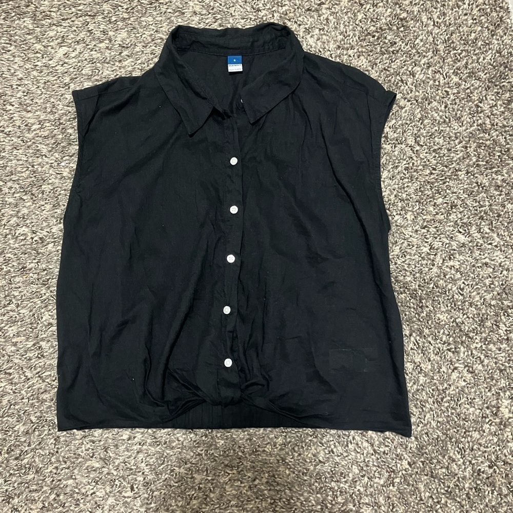 Old Navy Black Sleeveless Button Down Shirt